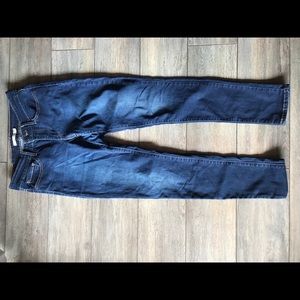 Levi’s 711 skinny dark wash jeans